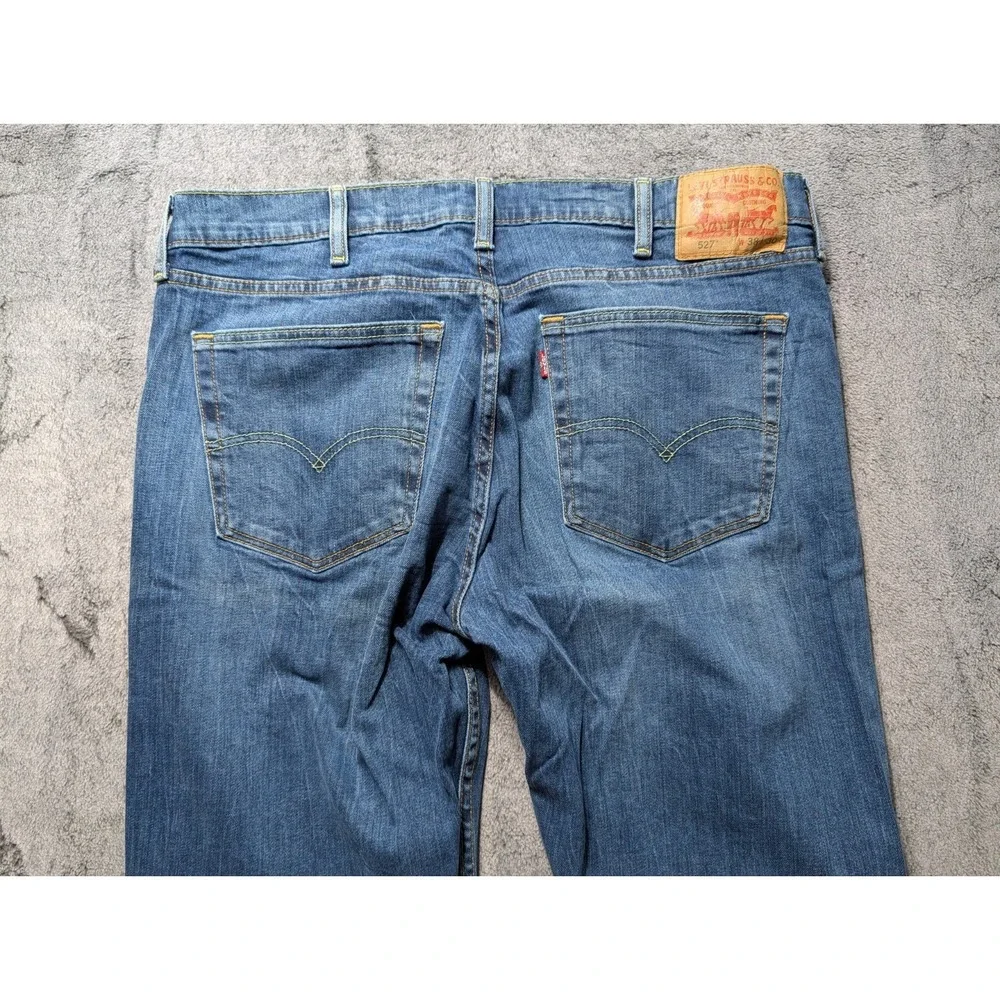 Levi's 527 Boot Cut Jeans Men's Size 38x30 Medium Wash
